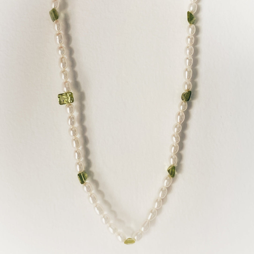 Baby pearls Peridot Necklace