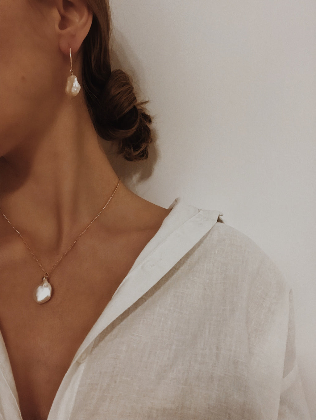 Solitair Keshi Petal Pearl Earrings